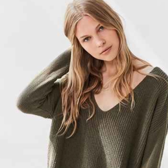 NWT Kimchi Blue Olive Green Cotton Blend V-Neck Knit Sweater w Beige Lace Trim M - Picture 4 of 7